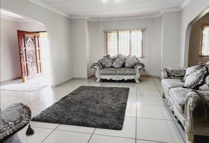 4 Bedroom Property for Sale in Veld En Vlei KwaZulu-Natal