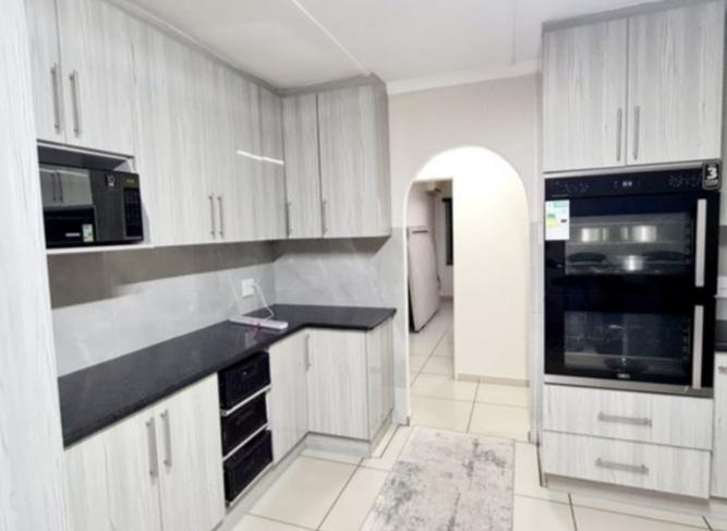 4 Bedroom Property for Sale in Veld En Vlei KwaZulu-Natal