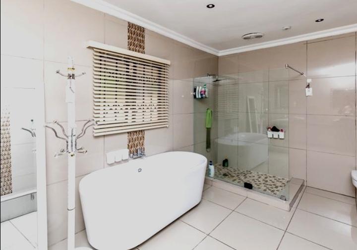 4 Bedroom Property for Sale in Veld En Vlei KwaZulu-Natal