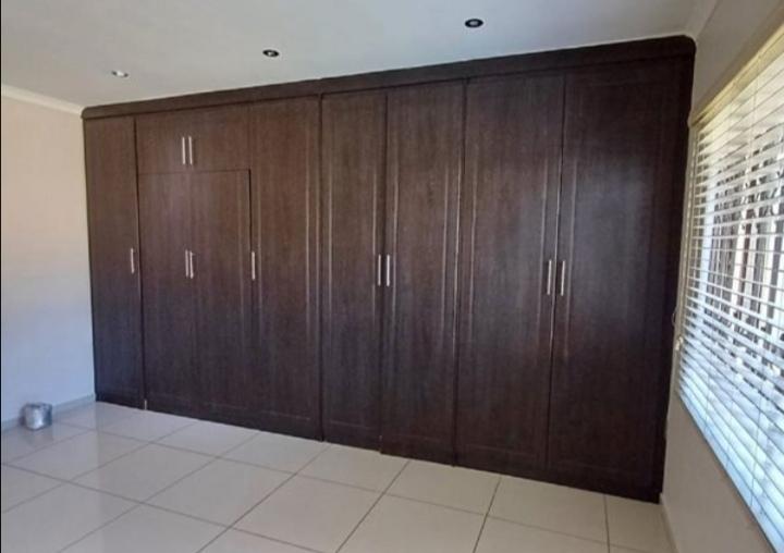 4 Bedroom Property for Sale in Veld En Vlei KwaZulu-Natal