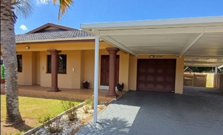 4 Bedroom Property for Sale in Veld En Vlei KwaZulu-Natal