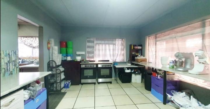 7 Bedroom Property for Sale in Veld En Vlei KwaZulu-Natal