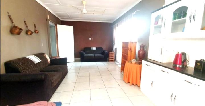 7 Bedroom Property for Sale in Veld En Vlei KwaZulu-Natal