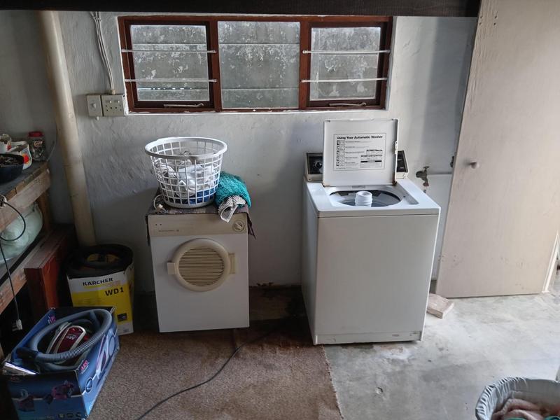 5 Bedroom Property for Sale in Park Rynie KwaZulu-Natal