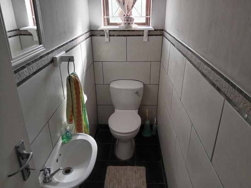 5 Bedroom Property for Sale in Park Rynie KwaZulu-Natal