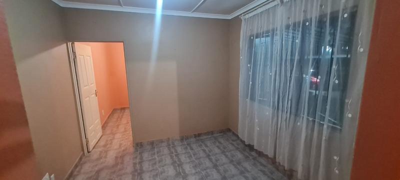To Let 1 Bedroom Property for Rent in Centenary Park KwaZulu-Natal