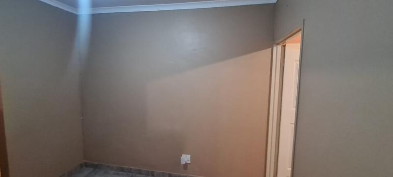 To Let 1 Bedroom Property for Rent in Centenary Park KwaZulu-Natal