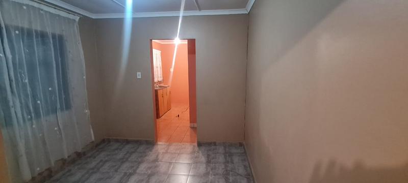 To Let 1 Bedroom Property for Rent in Centenary Park KwaZulu-Natal