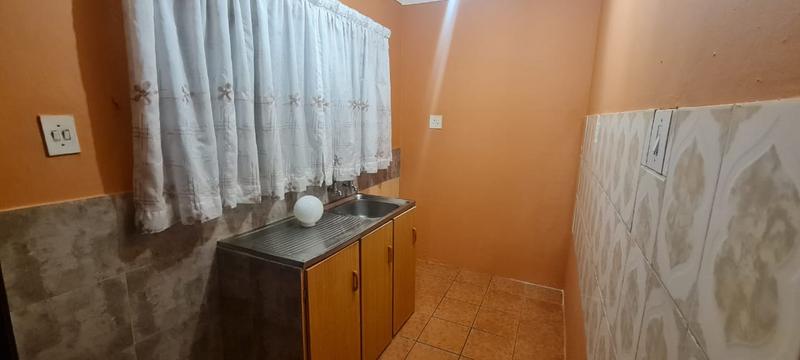 To Let 1 Bedroom Property for Rent in Centenary Park KwaZulu-Natal