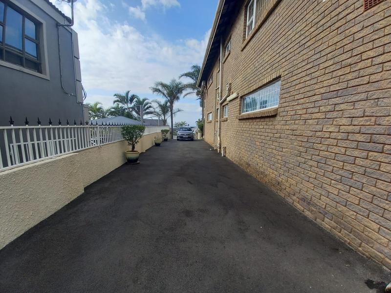 5 Bedroom Property for Sale in Desainagar KwaZulu-Natal