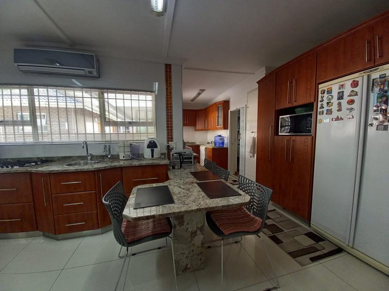 5 Bedroom Property for Sale in Desainagar KwaZulu-Natal