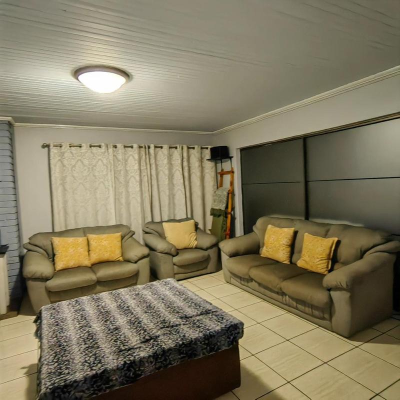 4 Bedroom Property for Sale in Signal Hill KwaZulu-Natal