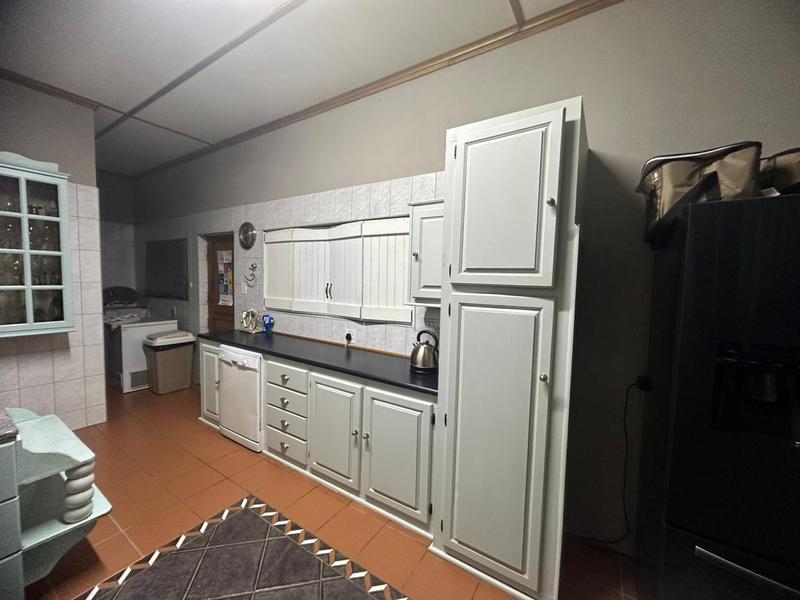 4 Bedroom Property for Sale in Signal Hill KwaZulu-Natal