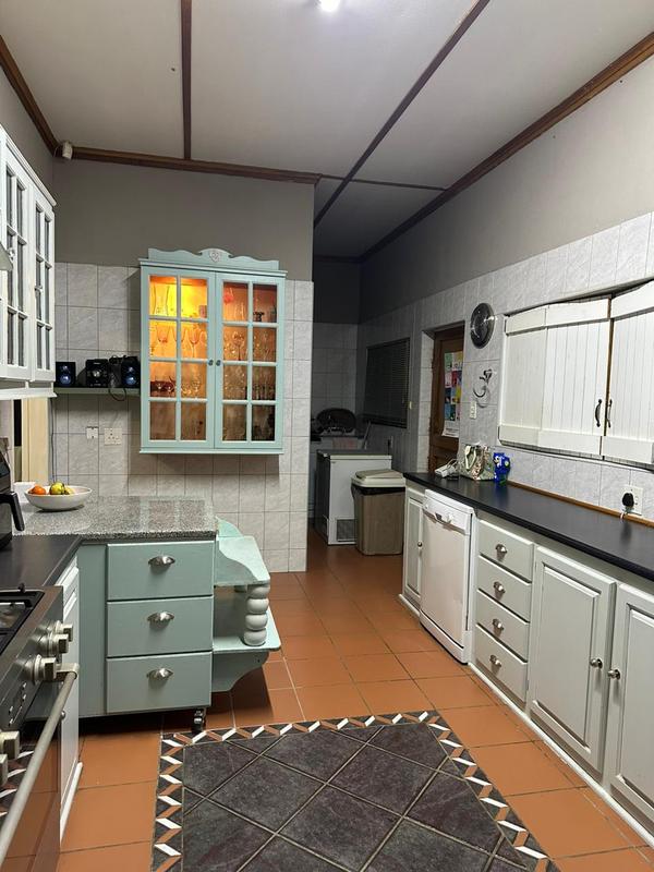 4 Bedroom Property for Sale in Signal Hill KwaZulu-Natal