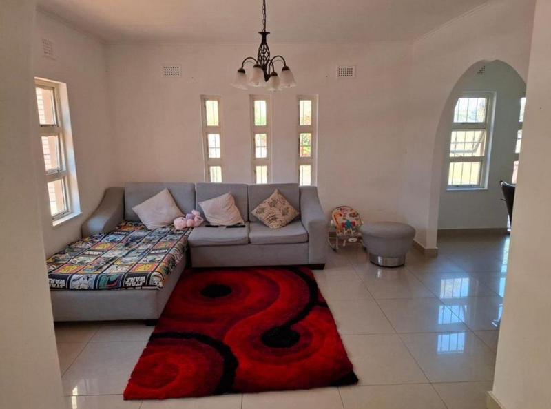 6 Bedroom Property for Sale in Kenville KwaZulu-Natal