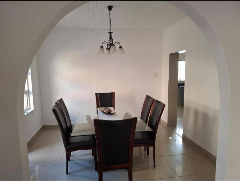 6 Bedroom Property for Sale in Kenville KwaZulu-Natal