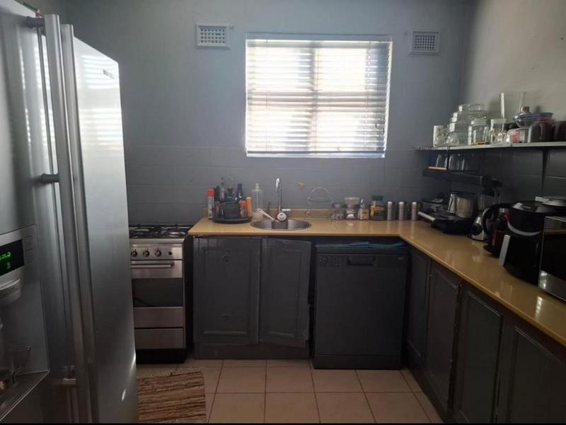 6 Bedroom Property for Sale in Kenville KwaZulu-Natal