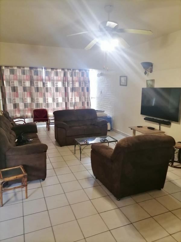2 Bedroom Property for Sale in Scottburgh KwaZulu-Natal