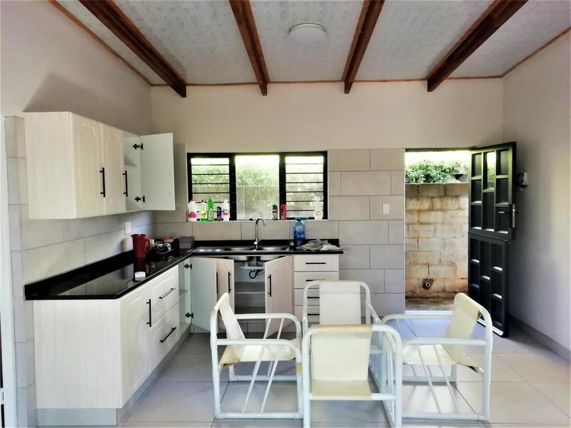 To Let 2 Bedroom Property for Rent in Umkomaas KwaZulu-Natal