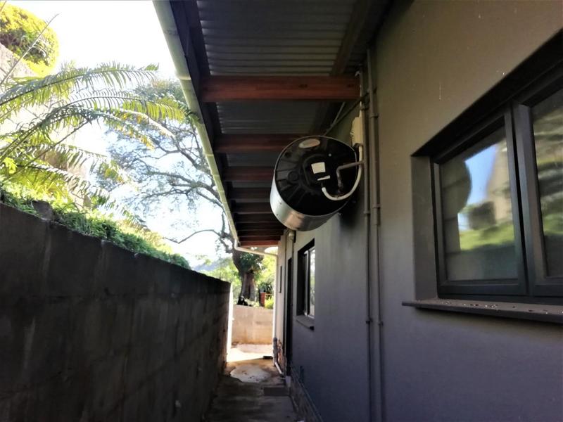 To Let 2 Bedroom Property for Rent in Umkomaas KwaZulu-Natal