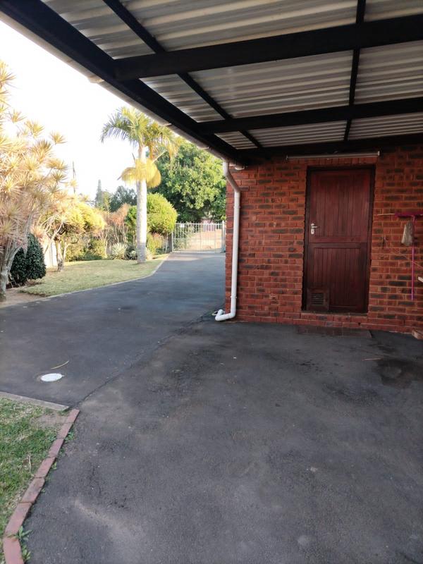 To Let 3 Bedroom Property for Rent in Illovo Glen KwaZulu-Natal