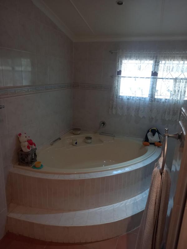 4 Bedroom Property for Sale in Warner Beach KwaZulu-Natal