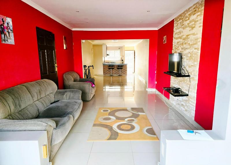 3 Bedroom Property for Sale in Sherwood KwaZulu-Natal