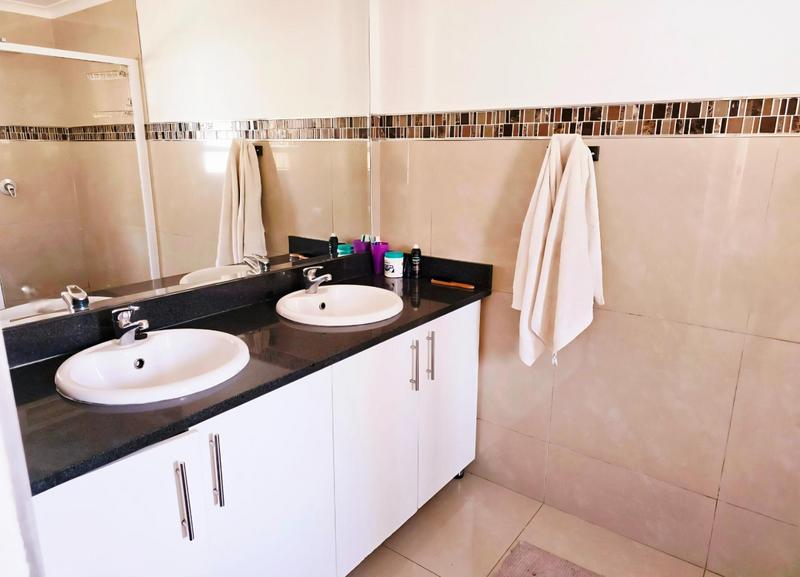 3 Bedroom Property for Sale in Sherwood KwaZulu-Natal