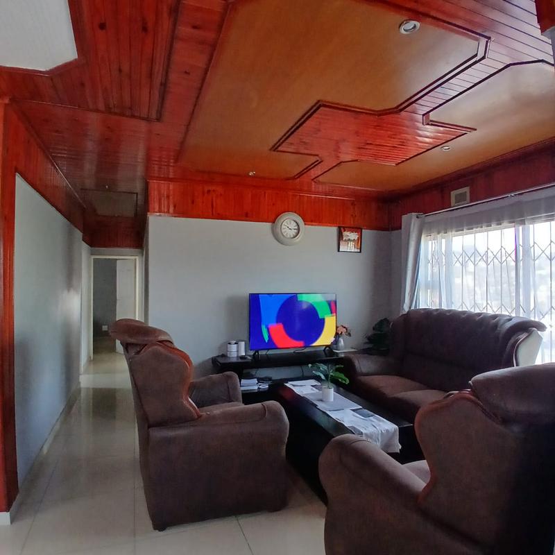 3 Bedroom Property for Sale in Umlazi KwaZulu-Natal