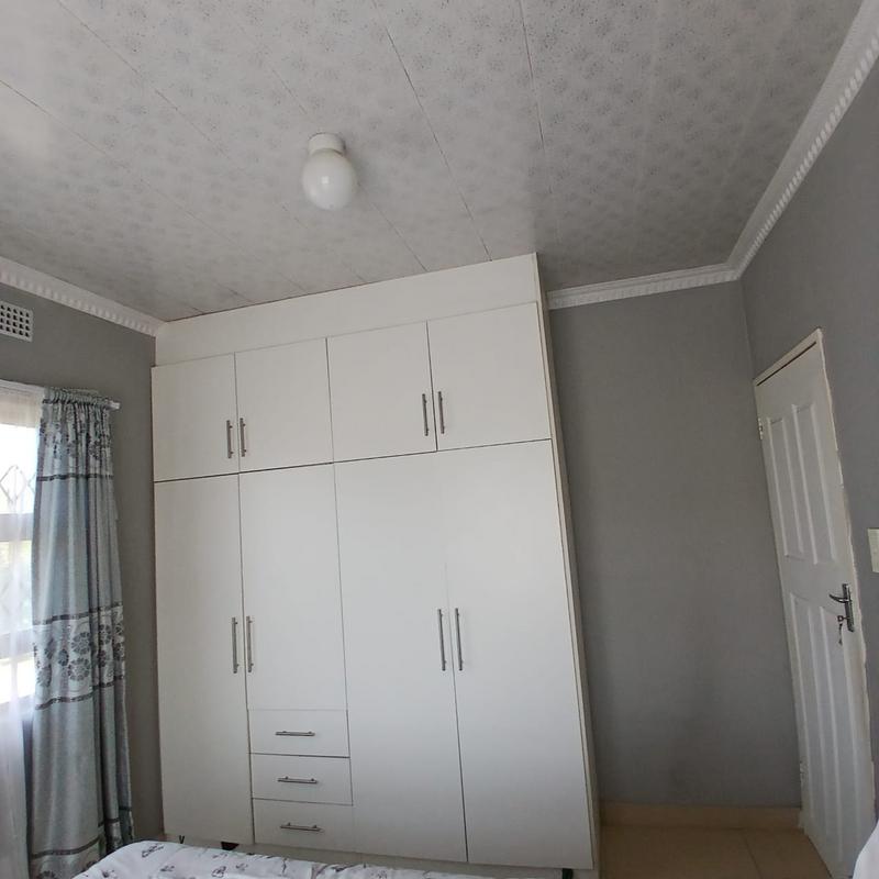 3 Bedroom Property for Sale in Umlazi KwaZulu-Natal