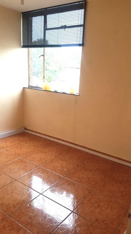 To Let 2 Bedroom Property for Rent in Scottsville KwaZulu-Natal