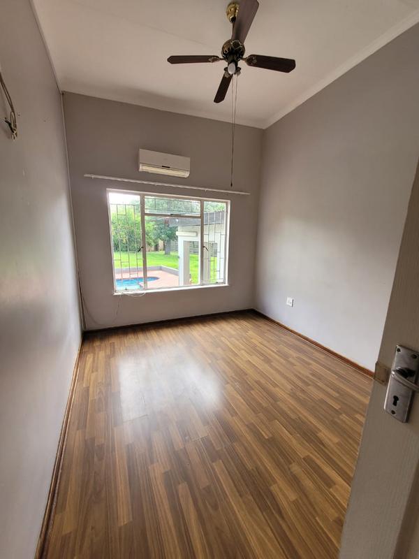 4 Bedroom Property for Sale in Schuinshoogte KwaZulu-Natal