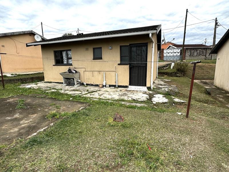 2 Bedroom Property for Sale in Umlazi KwaZulu-Natal