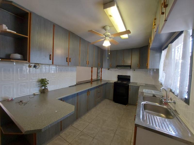 To Let 3 Bedroom Property for Rent in Northcroft KwaZulu-Natal