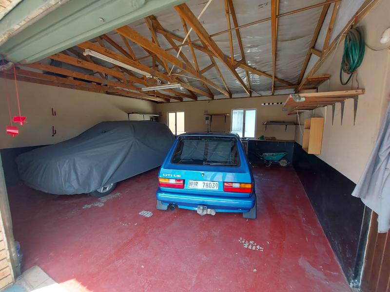 To Let 3 Bedroom Property for Rent in Northcroft KwaZulu-Natal