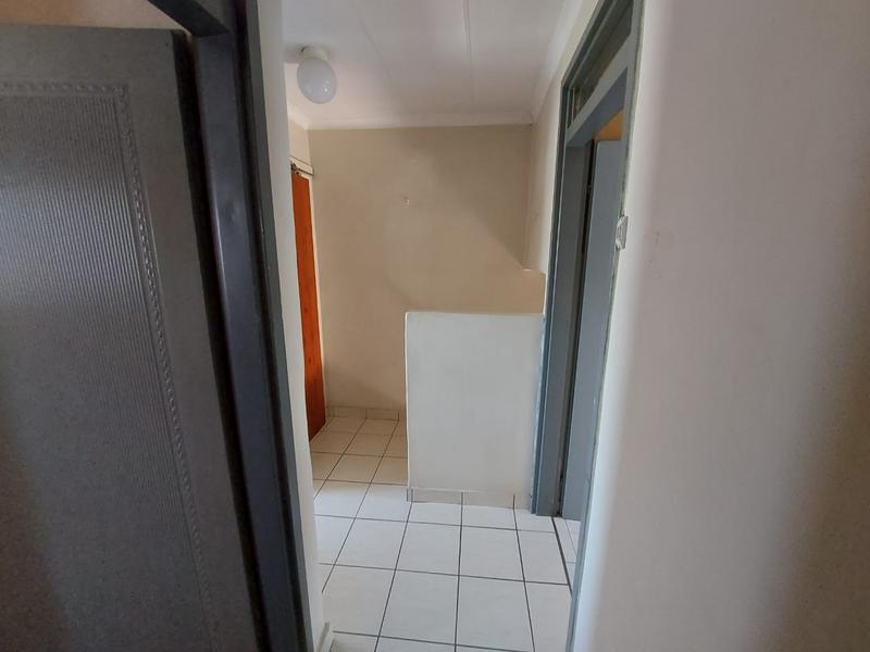 To Let 3 Bedroom Property for Rent in Northcroft KwaZulu-Natal