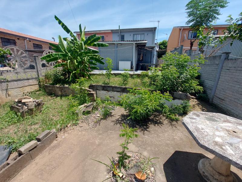To Let 3 Bedroom Property for Rent in Northcroft KwaZulu-Natal