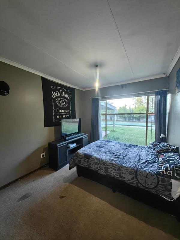 4 Bedroom Property for Sale in Huttenheights KwaZulu-Natal