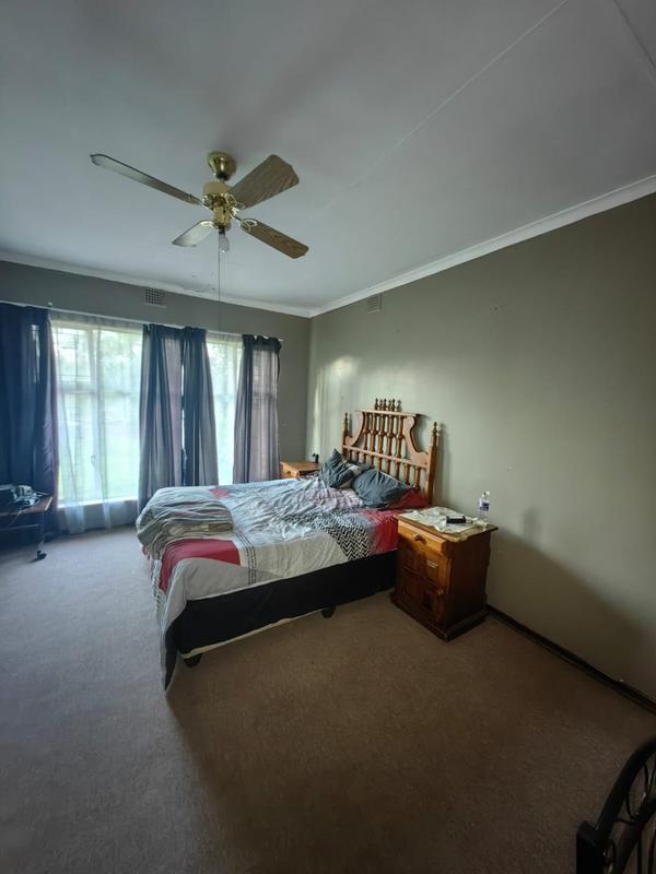 4 Bedroom Property for Sale in Huttenheights KwaZulu-Natal