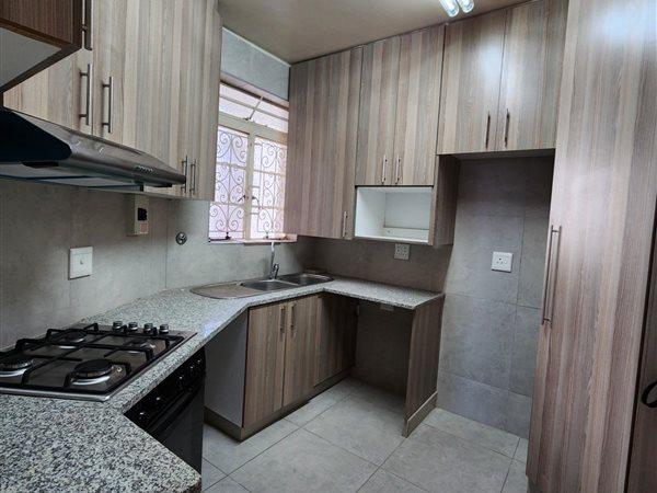 2 Bedroom Property for Sale in Essenwood KwaZulu-Natal