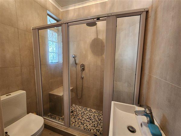 2 Bedroom Property for Sale in Essenwood KwaZulu-Natal