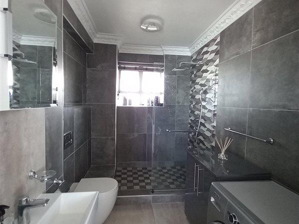 1 Bedroom Property for Sale in North Beach KwaZulu-Natal