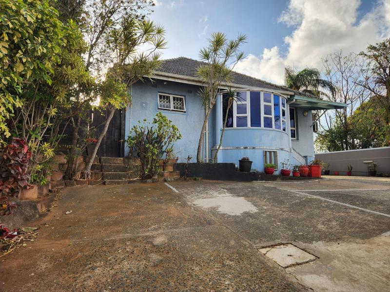 4 Bedroom Property for Sale in Westridge KwaZulu-Natal