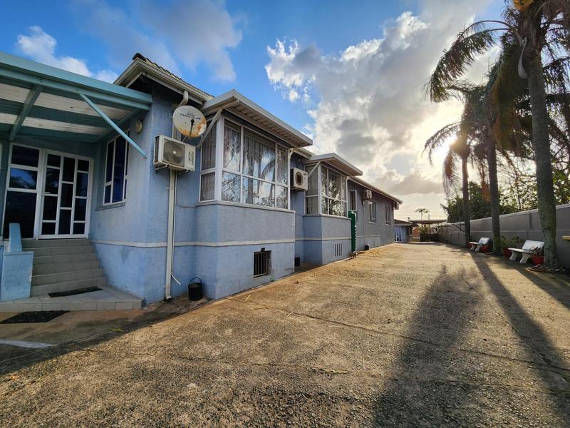 4 Bedroom Property for Sale in Westridge KwaZulu-Natal