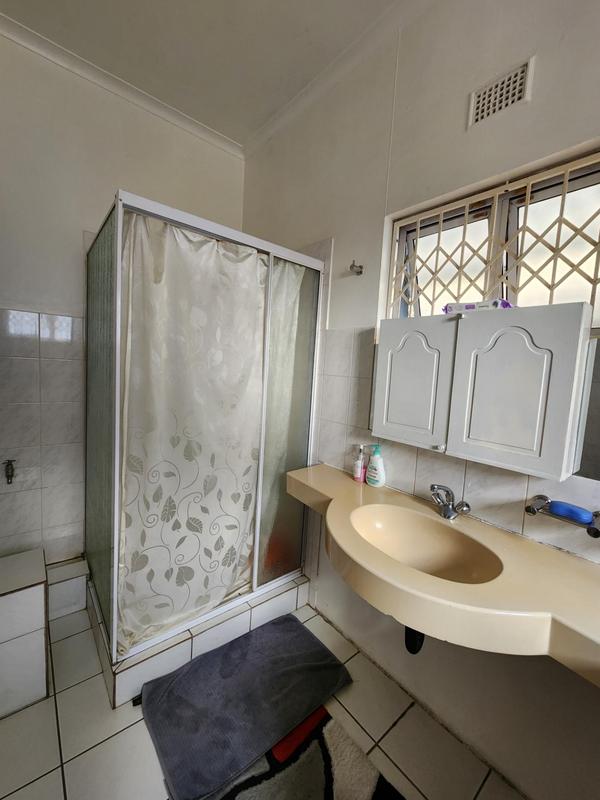 4 Bedroom Property for Sale in Westridge KwaZulu-Natal