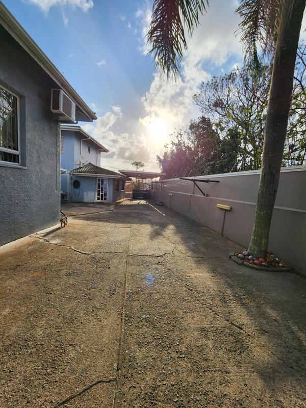 4 Bedroom Property for Sale in Westridge KwaZulu-Natal