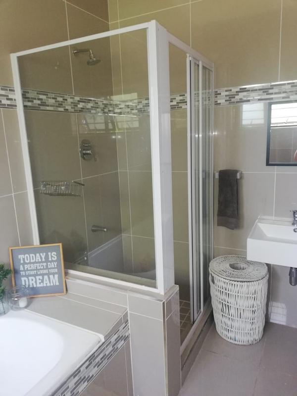 To Let 3 Bedroom Property for Rent in Park Rynie KwaZulu-Natal