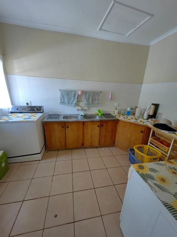 5 Bedroom Property for Sale in Huttenheights KwaZulu-Natal