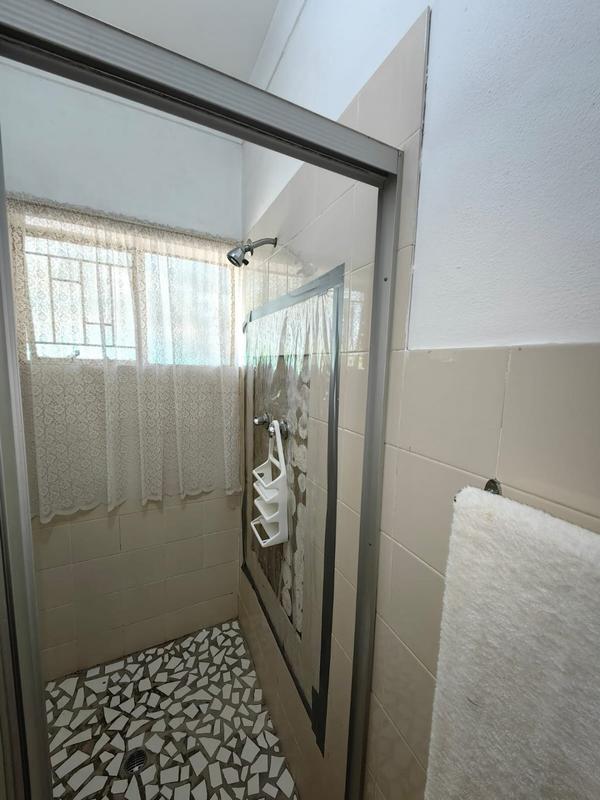 5 Bedroom Property for Sale in Huttenheights KwaZulu-Natal