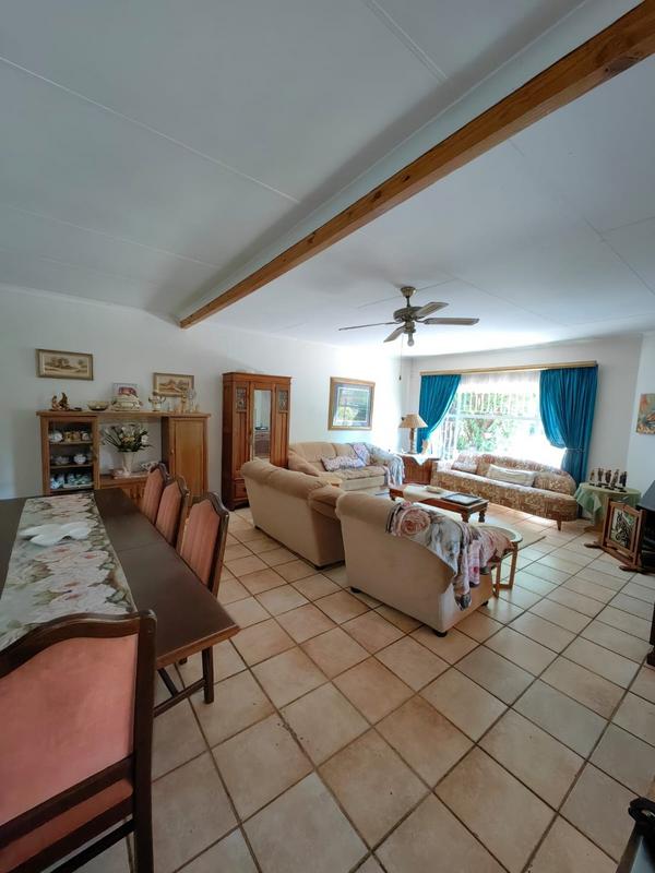 5 Bedroom Property for Sale in Huttenheights KwaZulu-Natal